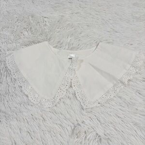 H&M women's eyelet ruffle Collar in white